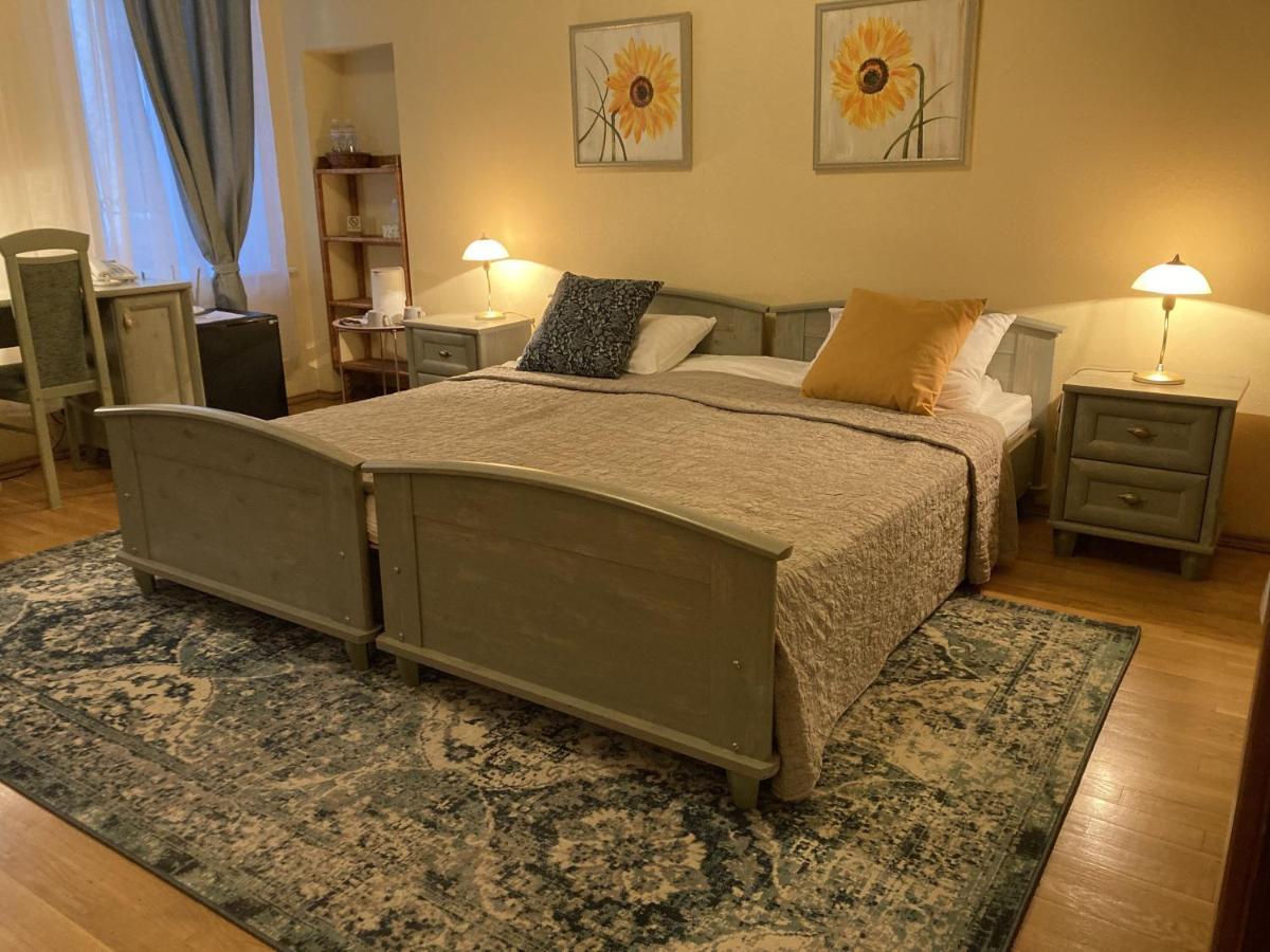 Sunflower B&B Kiev Eksteriør billede