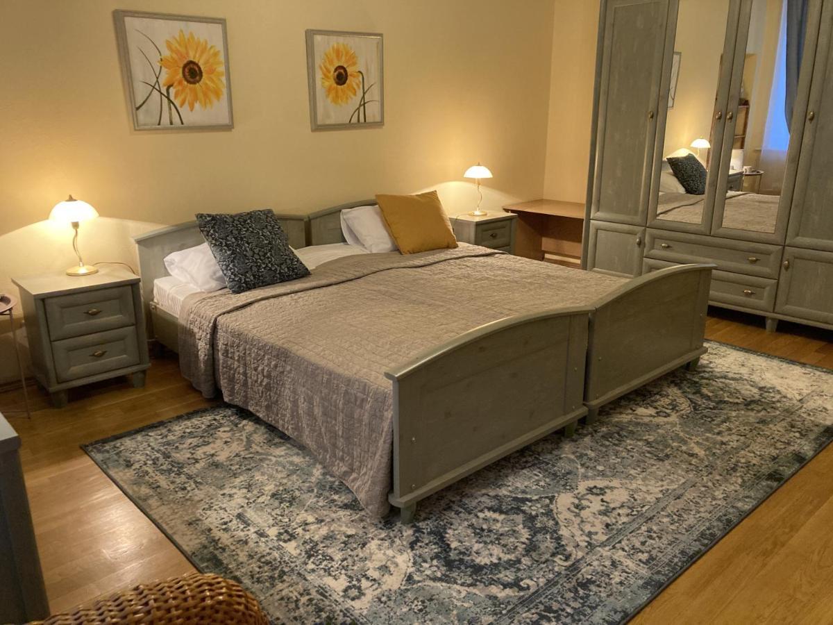 Sunflower B&B Kiev Eksteriør billede
