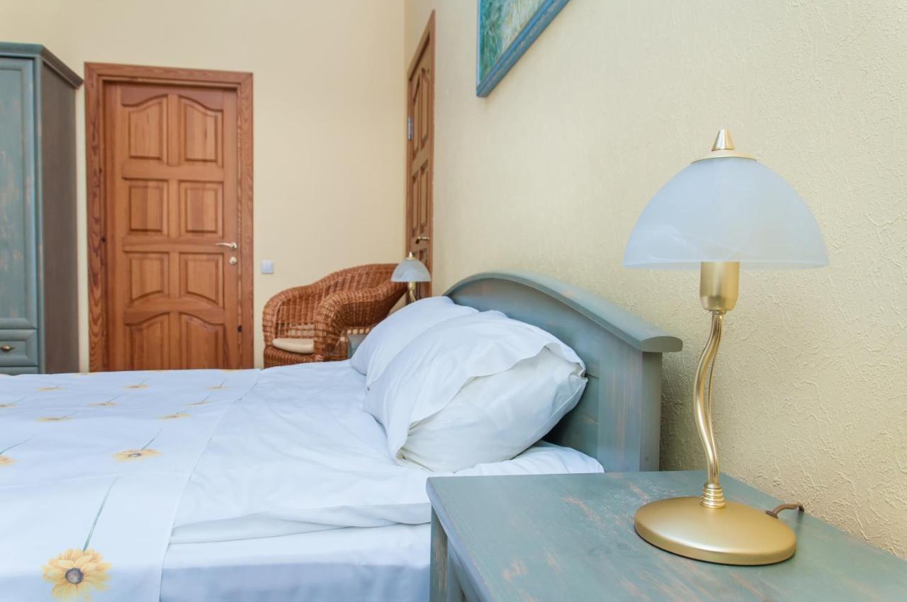 Sunflower B&B Kiev Eksteriør billede